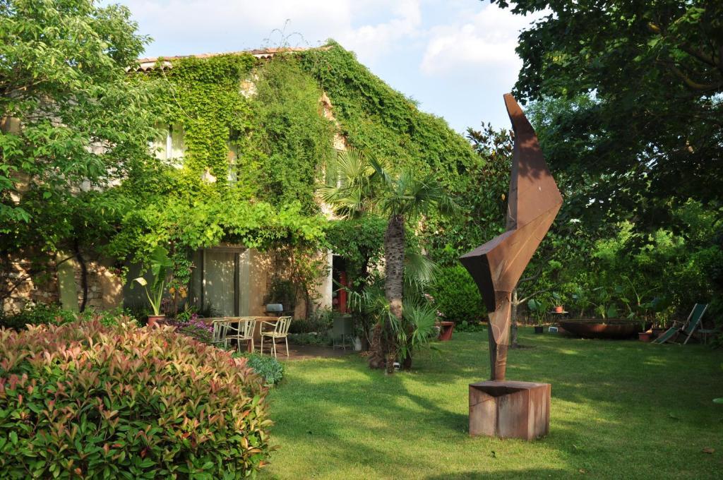 La Mazade De Saint Mamert Exteriör bild